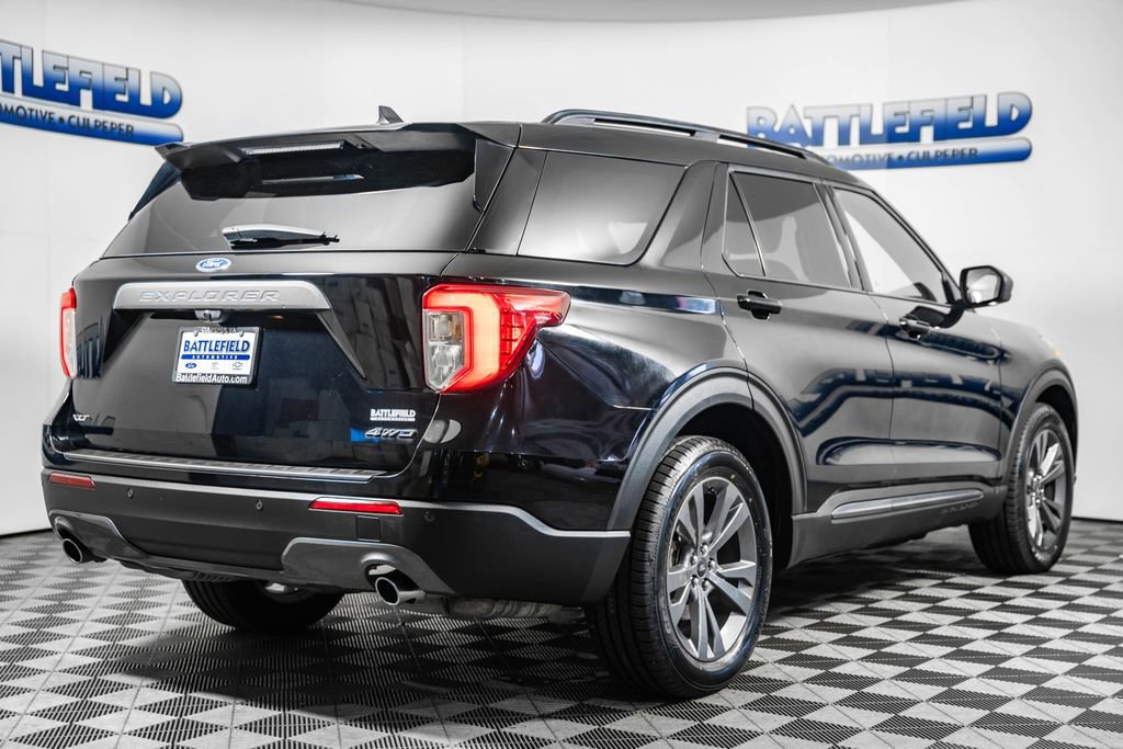 Certified 2021 Ford Explorer XLT w/ Equipment Group 202A image 4