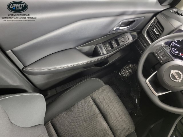 Used 2024 Nissan Rogue SV AWD/4WD image 34