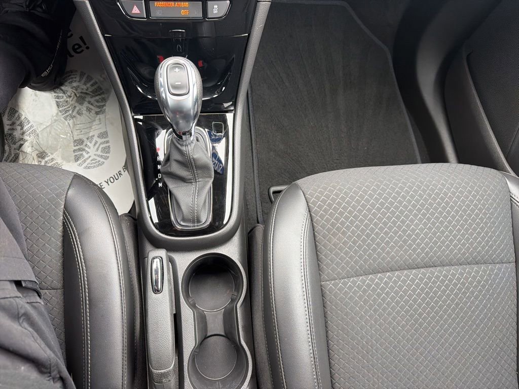 Used 2022 Buick Encore Preferred AWD/4WD image 28
