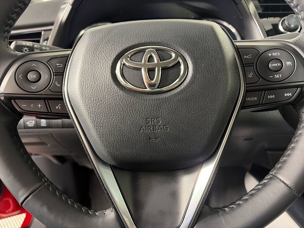 Used 2020 Toyota Camry SE w/ Carpet Mat Package FWD image 16