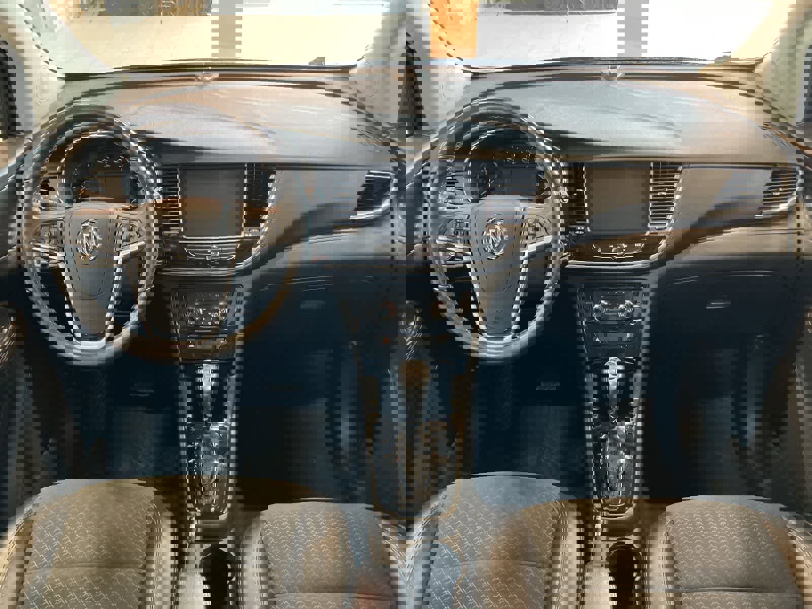 Used 2020 Buick Encore Preferred image 21