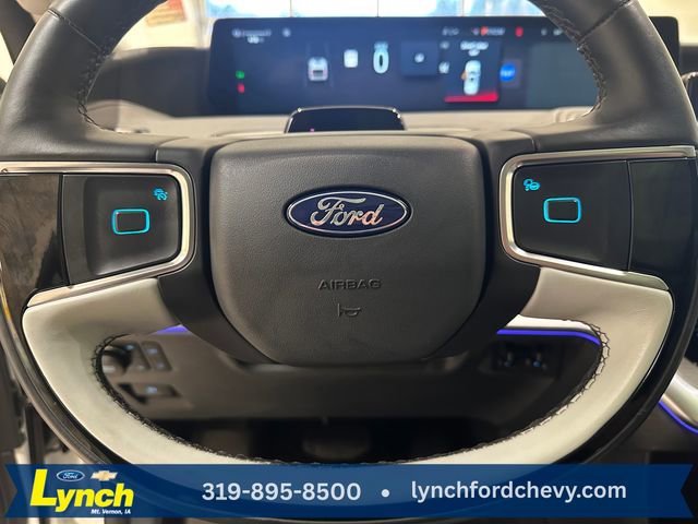 Certified 2025 Ford Expedition Platinum w/ Driver's Package AWD/4WD image 11