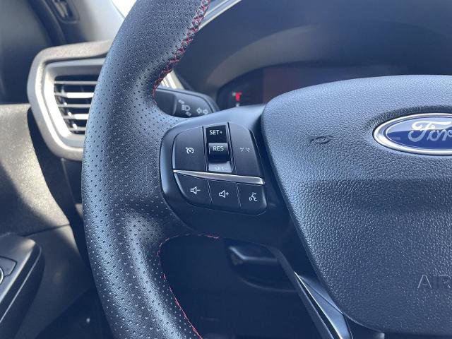 Certified 2025 Ford Escape ST-Line AWD/4WD image 13