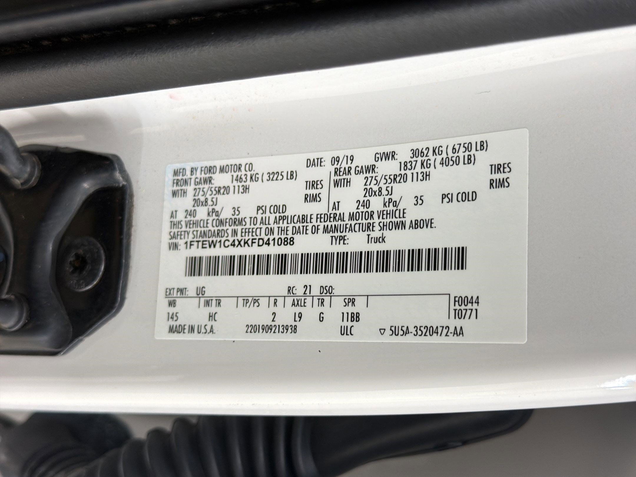 Certified 2019 Ford F150 Lariat RWD image 18