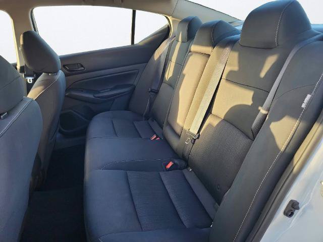 Used 2025 Nissan Altima 2.5 SV FWD image 17