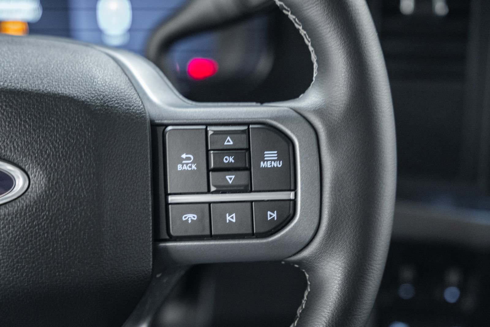 Certified 2025 Ford F250 Lariat w/ Black Appearance Package image 35