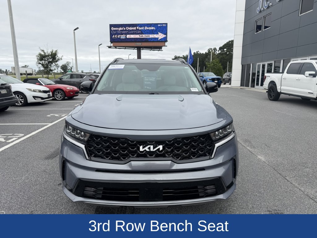 Used 2023 Kia Sorento EX w/ Panoramic Sunroof Package FWD image 4