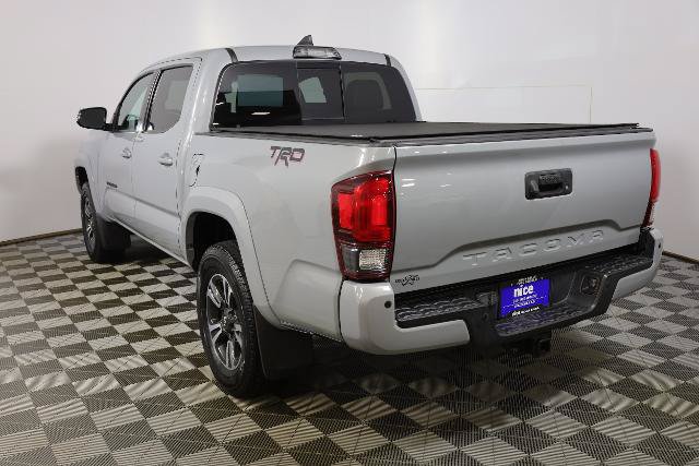 Used 2019 Toyota Tacoma TRD Sport AWD/4WD image 6