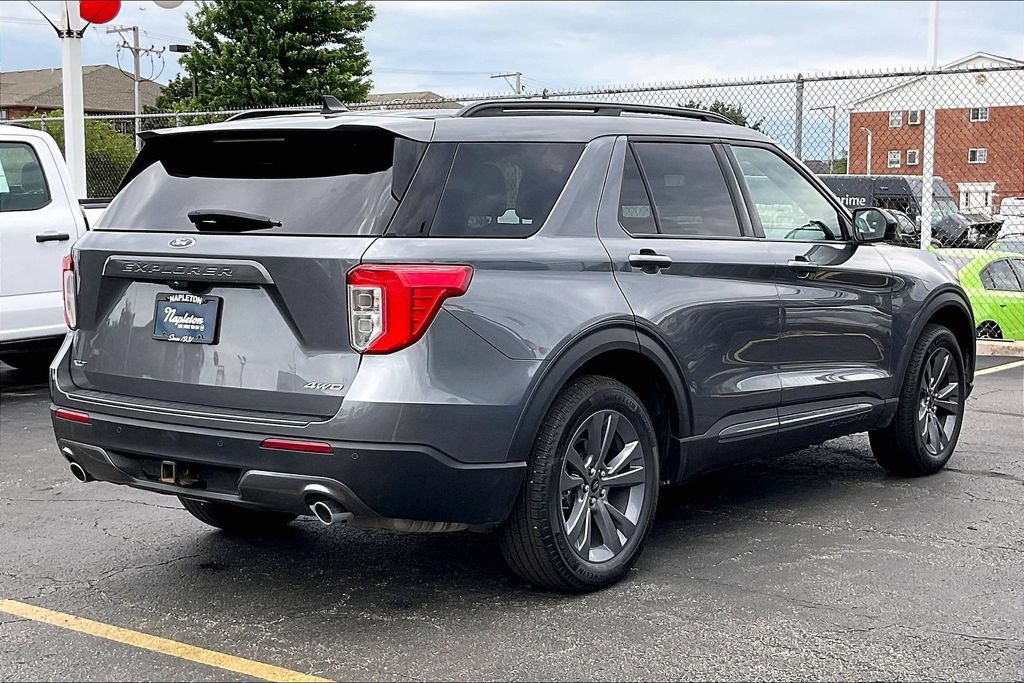 Certified 2022 Ford Explorer XLT w/ Equipment Group 202A AWD/4WD image 12