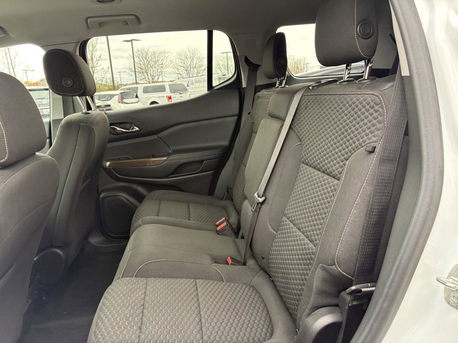 Used 2019 GMC Acadia SLE FWD image 19
