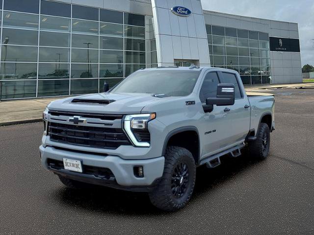 Used 2024 Chevrolet Silverado 2500 LTZ w/ LTZ Plus Package AWD/4WD image 1