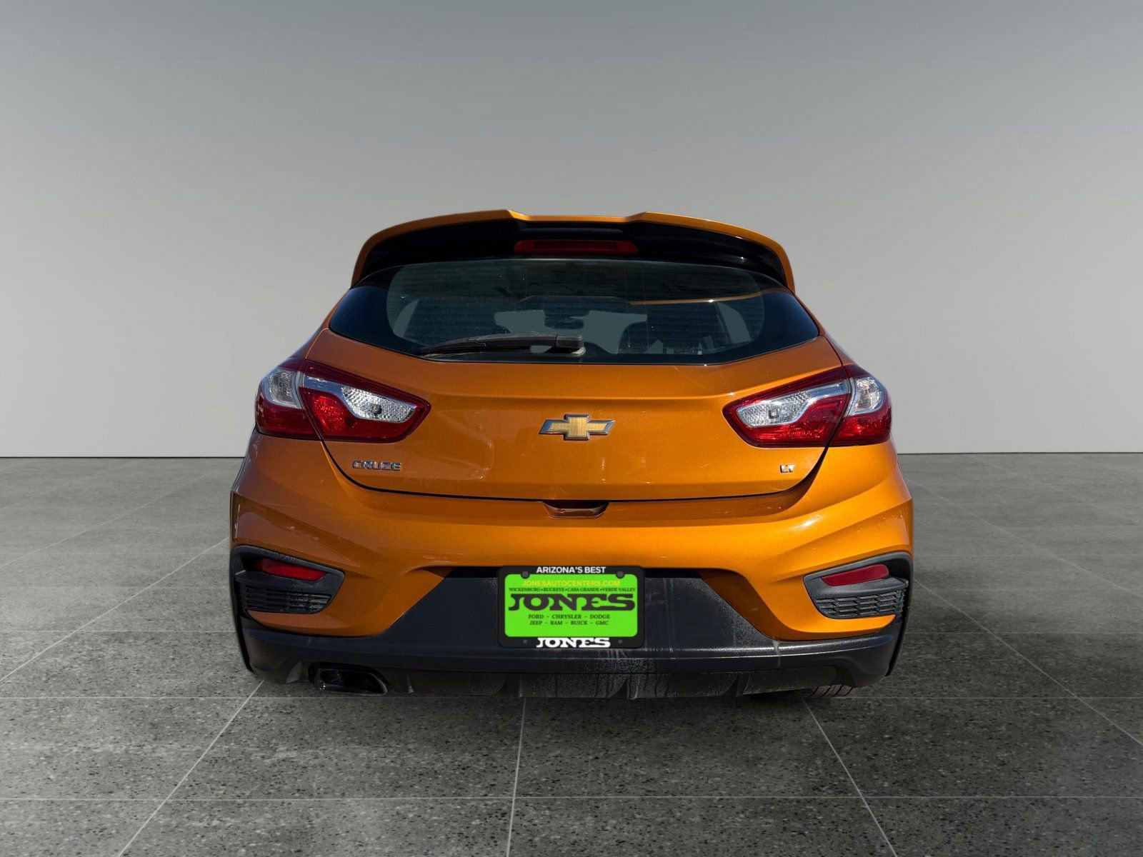 Used 2017 Chevrolet Cruze LT w/ Convenience Package image 3