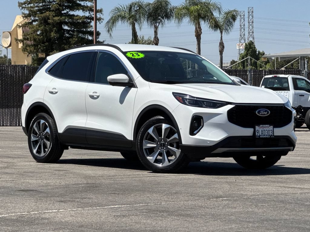 Certified 2023 Ford Escape Platinum w/ Premium Technology Package AWD/4WD image 1
