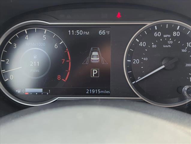 Used 2025 Nissan Versa SV image 11