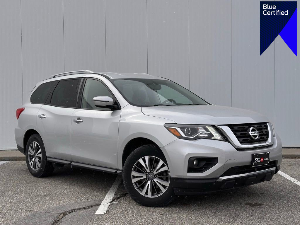 Used 2020 Nissan Pathfinder SV