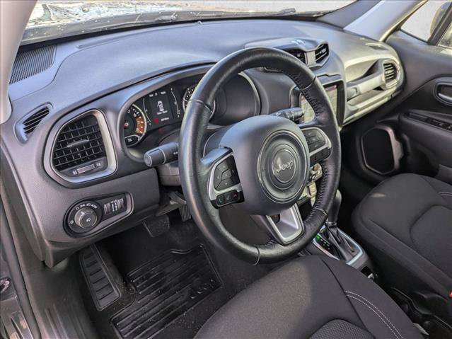Used 2023 Jeep Renegade Latitude w/ Premium Group AWD/4WD image 10