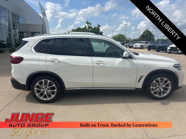 Used 2022 BMW X5 xDrive40i w/ Premium Package AWD/4WD image 7