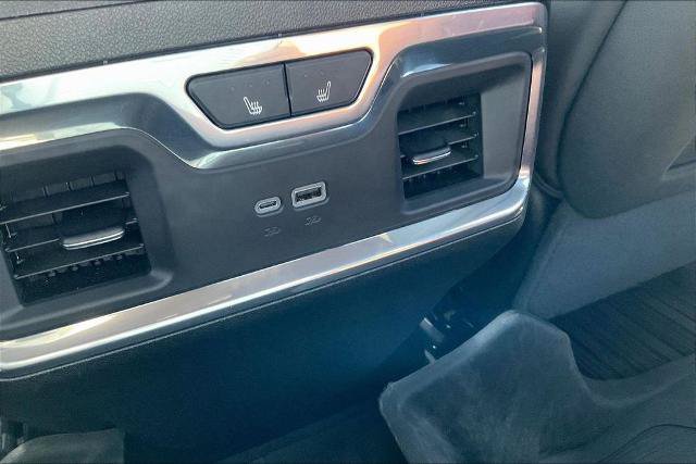 Used 2024 GMC Sierra 3500 Denali Ultimate AWD/4WD image 11