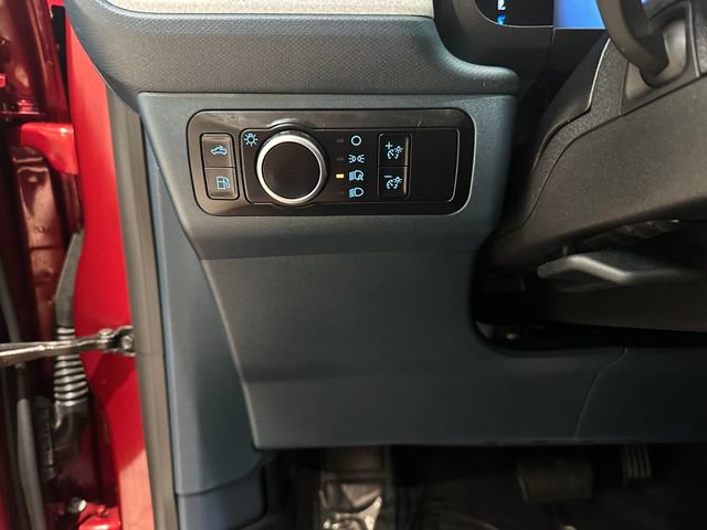 Certified 2025 Ford Maverick XLT w/ Equipment Group 301A AWD/4WD image 16
