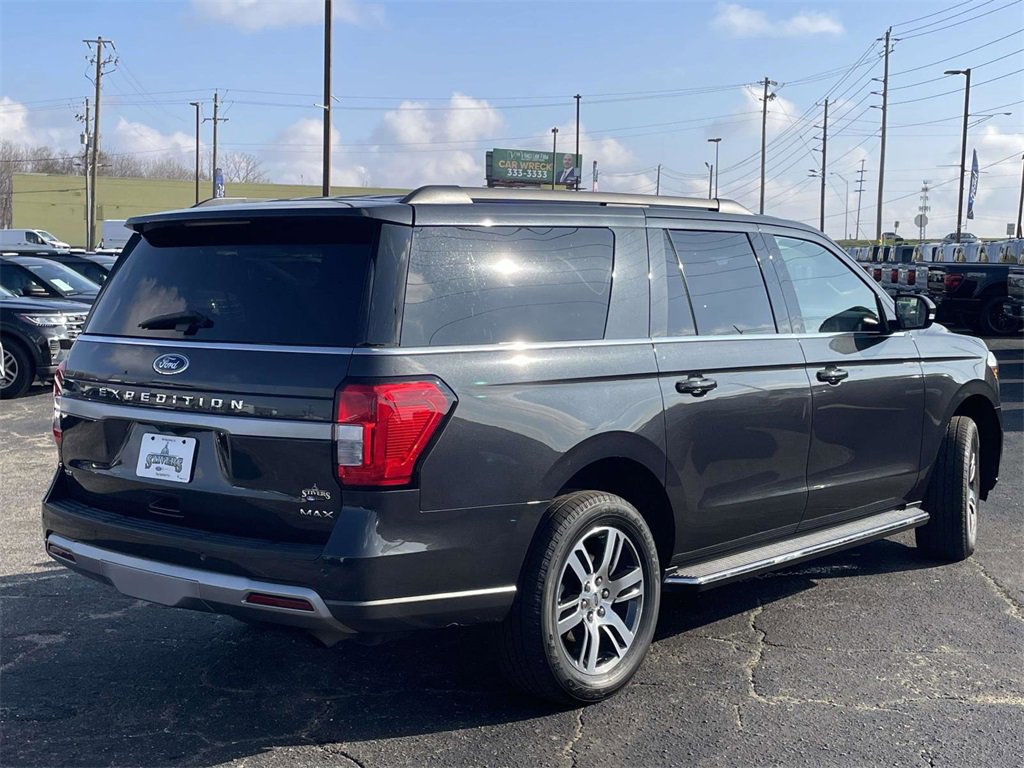Certified 2022 Ford Expedition Max XLT image 5