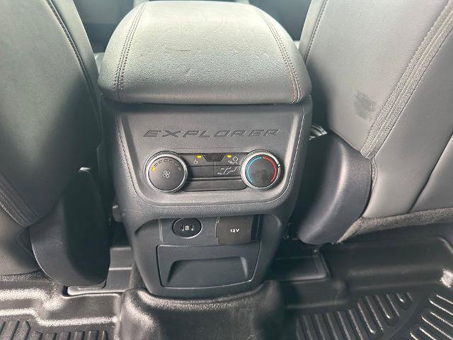 Certified 2025 Ford Explorer Active w/ Active Comfort Package RWD image 17