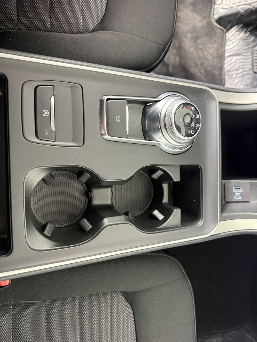 Certified 2024 Ford Edge SE w/ Black Appearance Package image 20