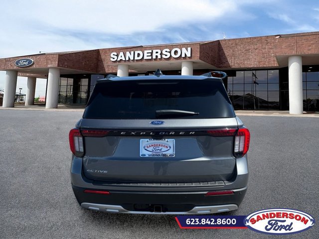 Certified 2025 Ford Explorer Active w/ Active Comfort Package RWD image 4