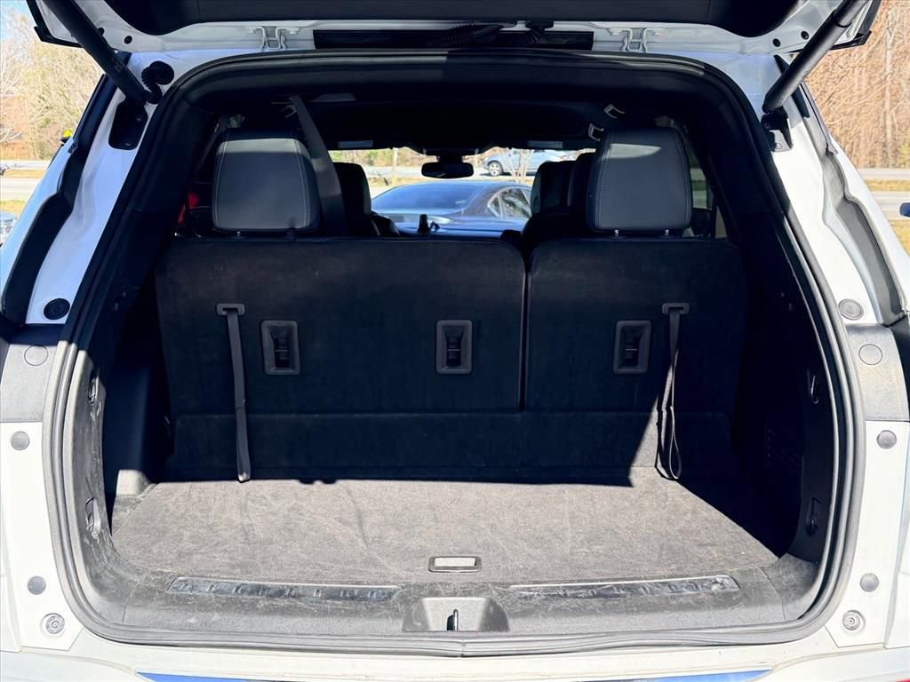 Used 2023 Buick Enclave Essence FWD image 17