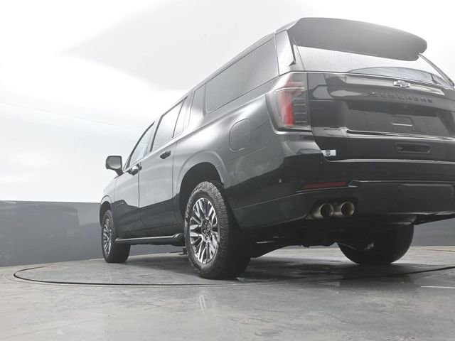 Used 2025 Chevrolet Suburban Z71 AWD/4WD image 22