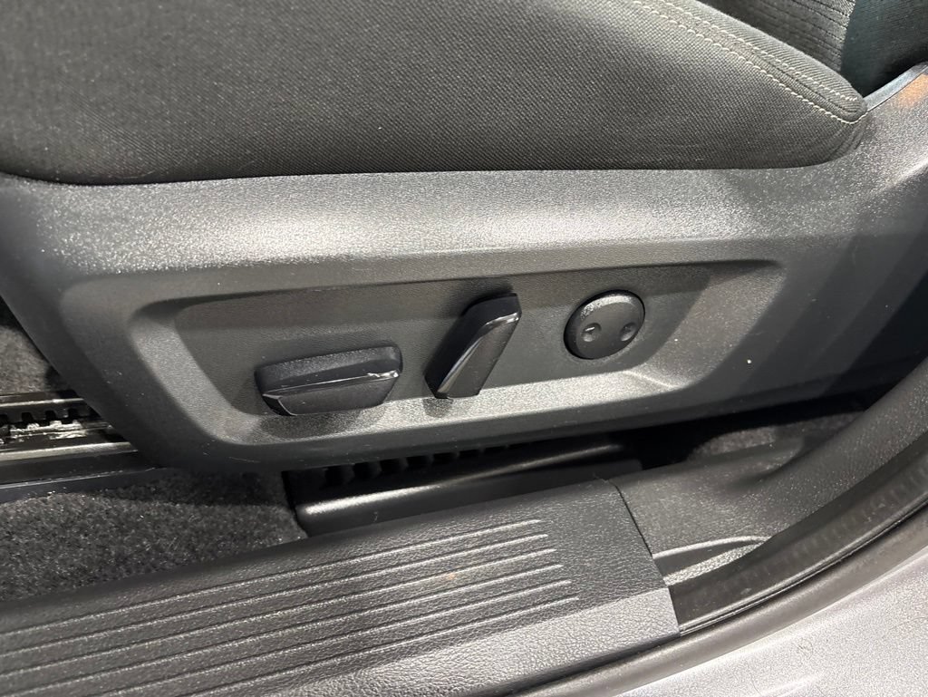 Used 2022 Nissan Rogue SV AWD/4WD image 21