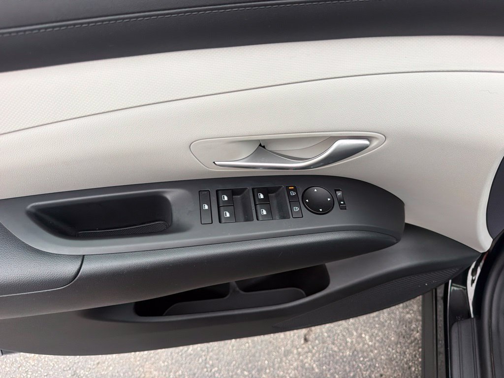 Used 2025 Hyundai Tucson SEL FWD image 25