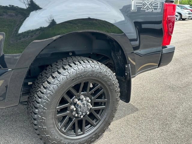 Certified 2022 Ford F350 Lariat w/ Black Appearance Package AWD/4WD image 7