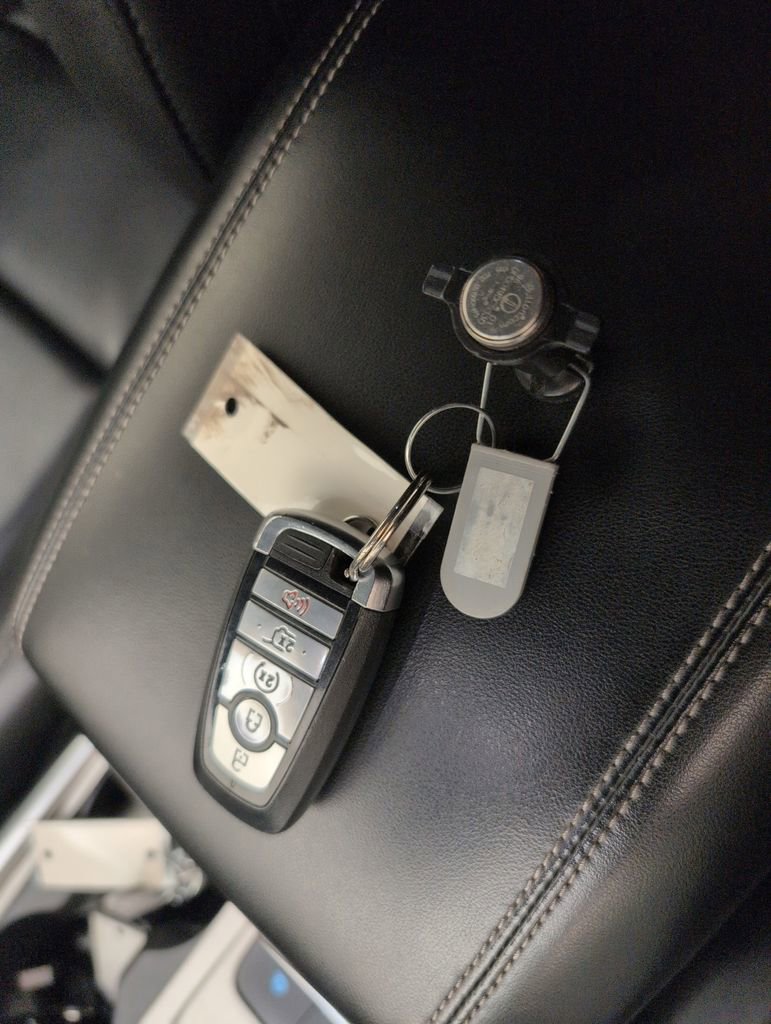 Certified 2021 Ford Explorer XLT w/ Equipment Group 202A RWD image 40