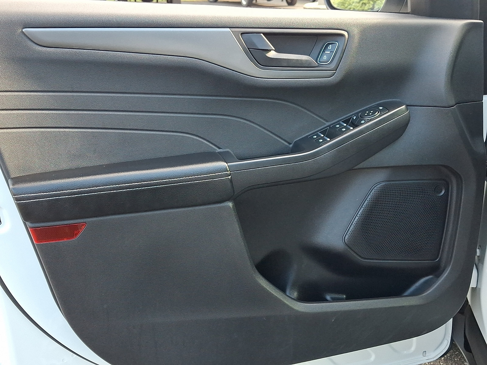 Certified 2023 Ford Escape Active AWD/4WD image 13