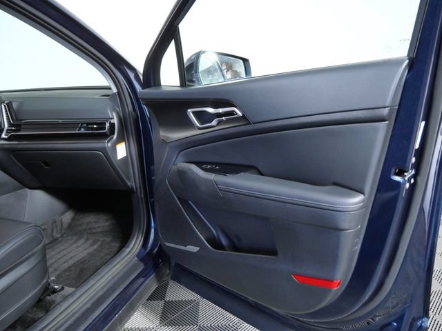 Used 2025 Kia Sportage EX AWD/4WD image 9