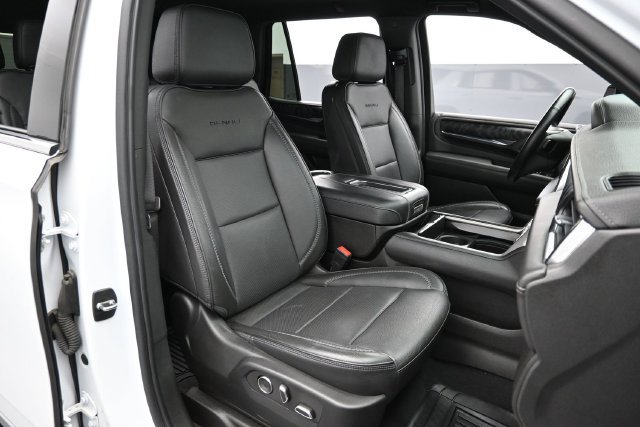 Used 2023 GMC Yukon Denali AWD/4WD image 35