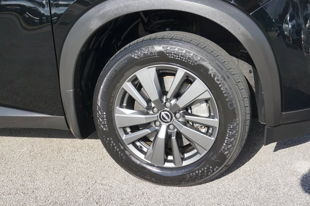 Used 2022 Nissan Pathfinder SV image 16