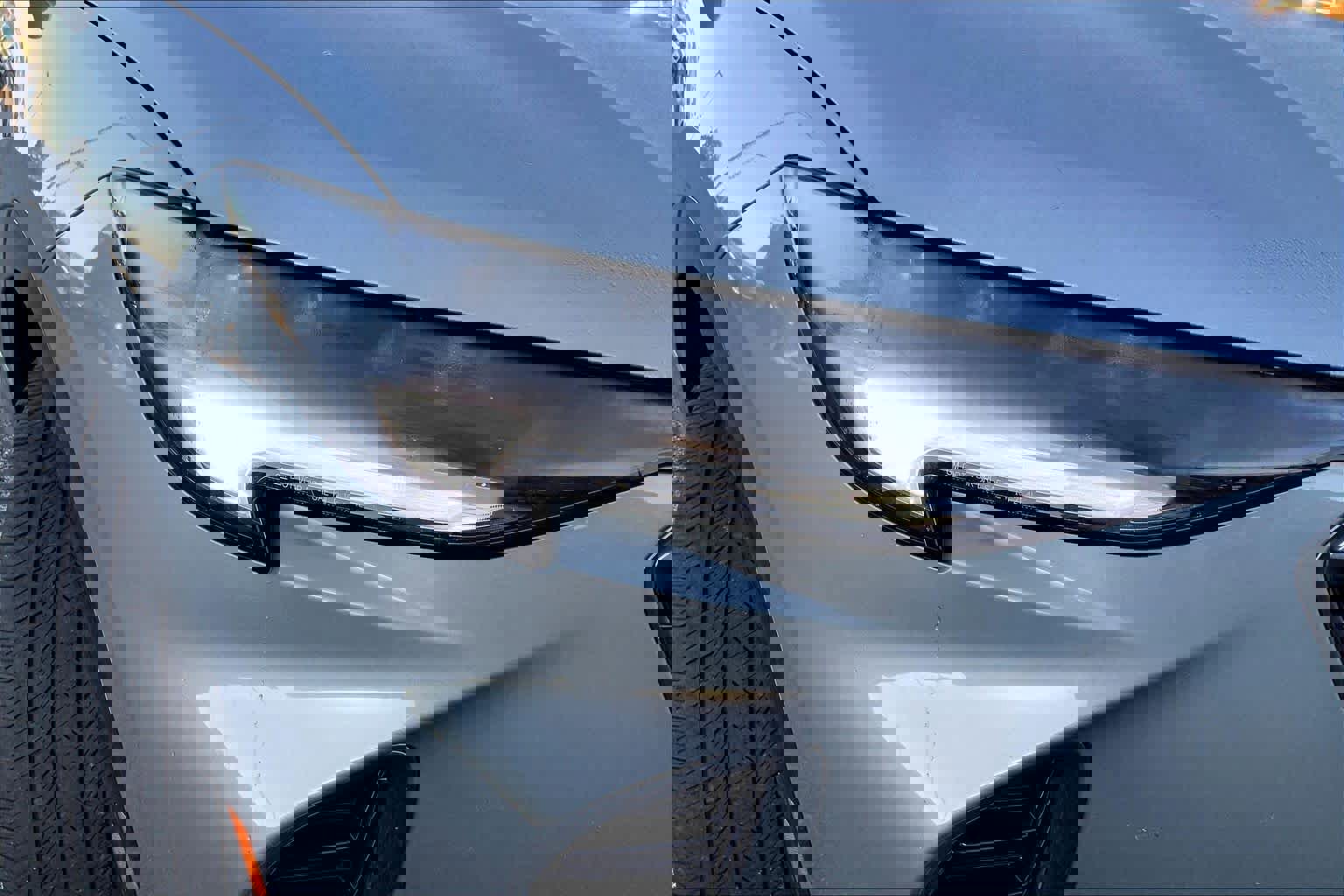 Used 2023 Buick Envision Essence w/ Technology Package I image 26