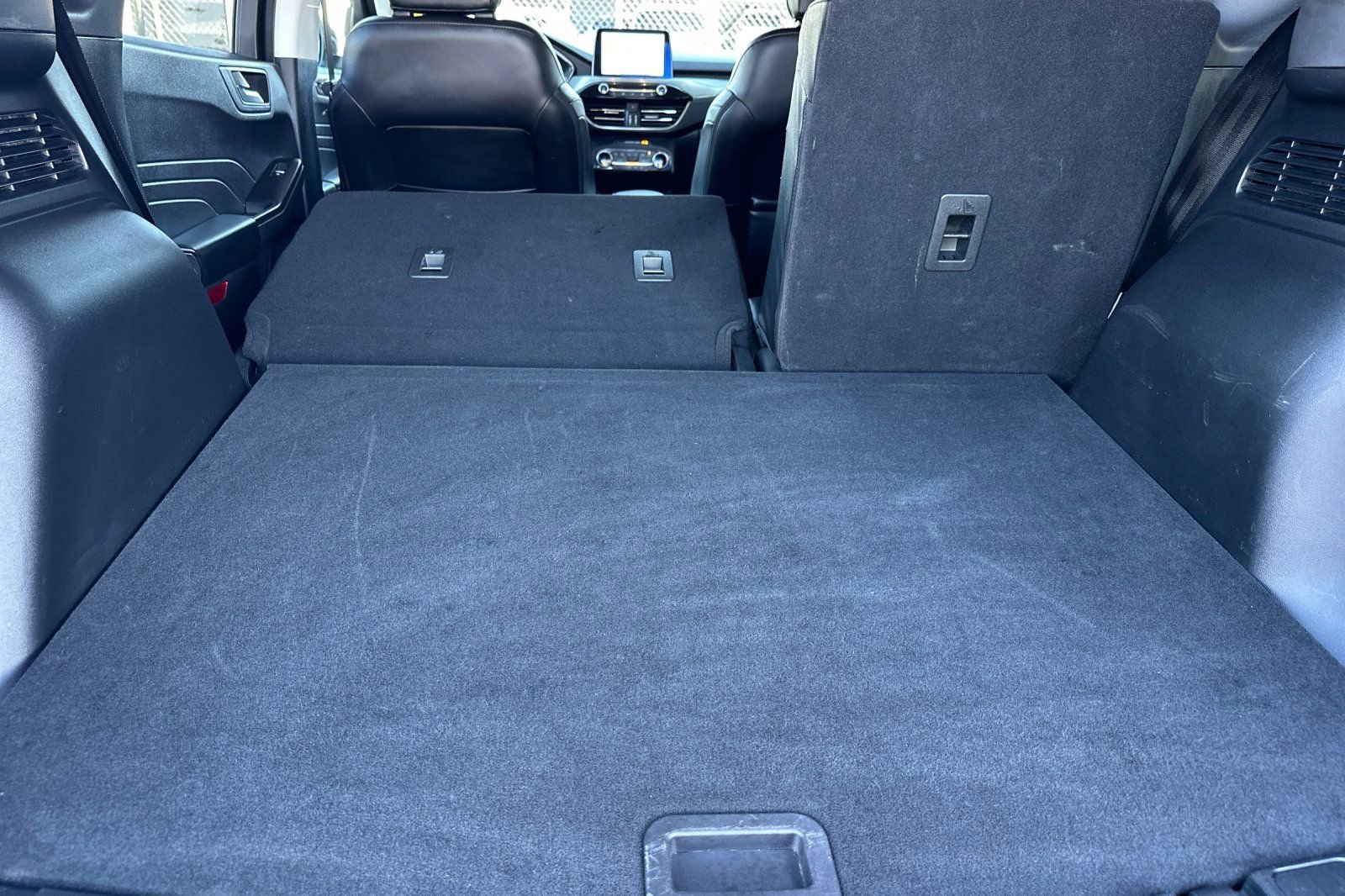 Certified 2022 Ford Escape Titanium w/ Class II Trailer Tow Package image 18