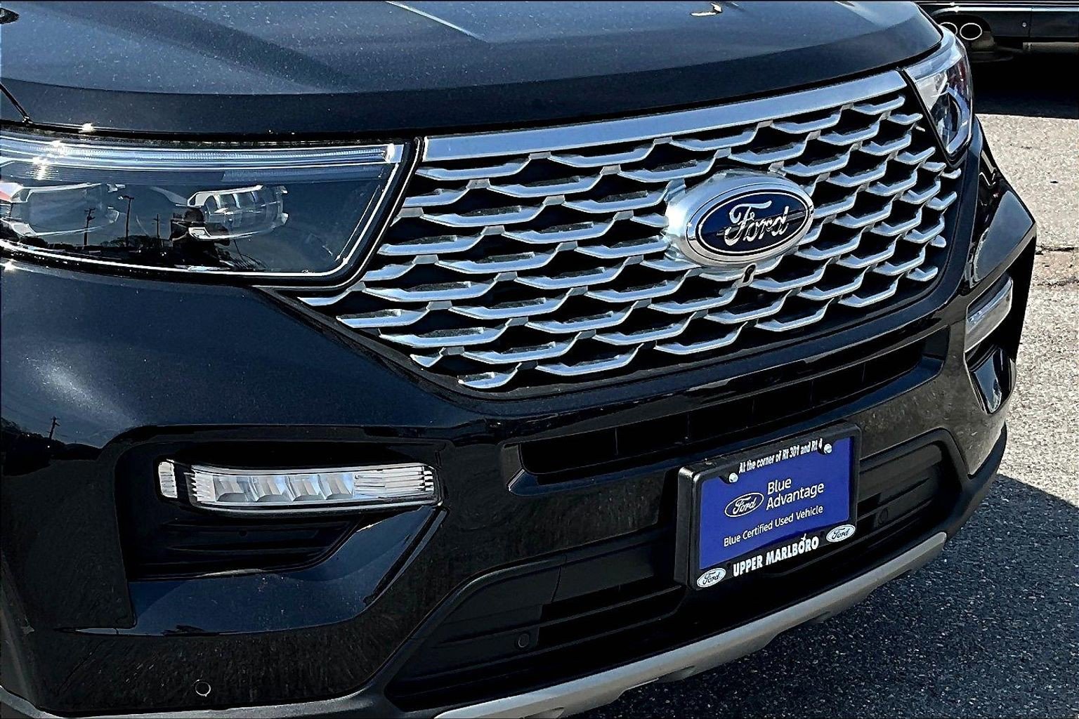 Certified 2024 Ford Explorer Platinum w/ Technology Package AWD/4WD image 29