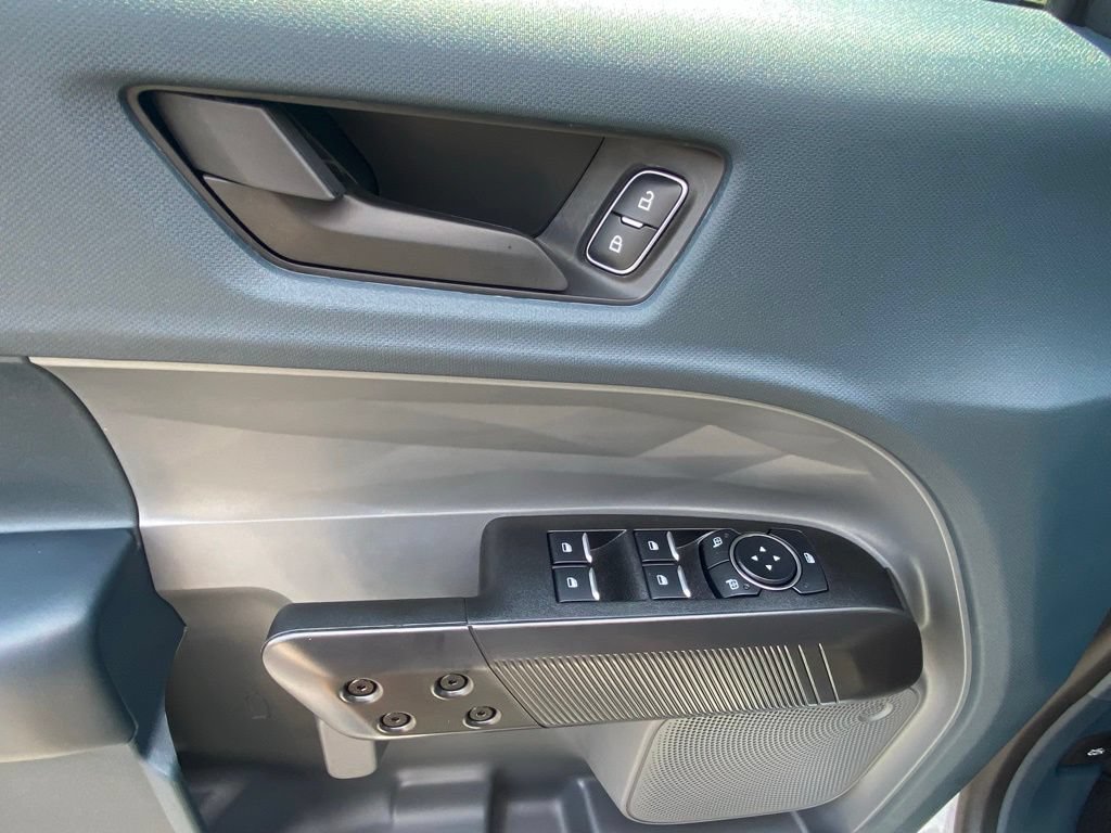 Certified 2025 Ford Maverick XLT w/ Black Appearance Package AWD/4WD image 11