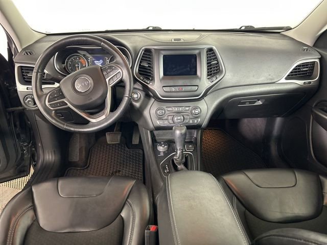 Used 2019 Jeep Cherokee Latitude Plus w/ Comfort/Convenience Group AWD/4WD image 14