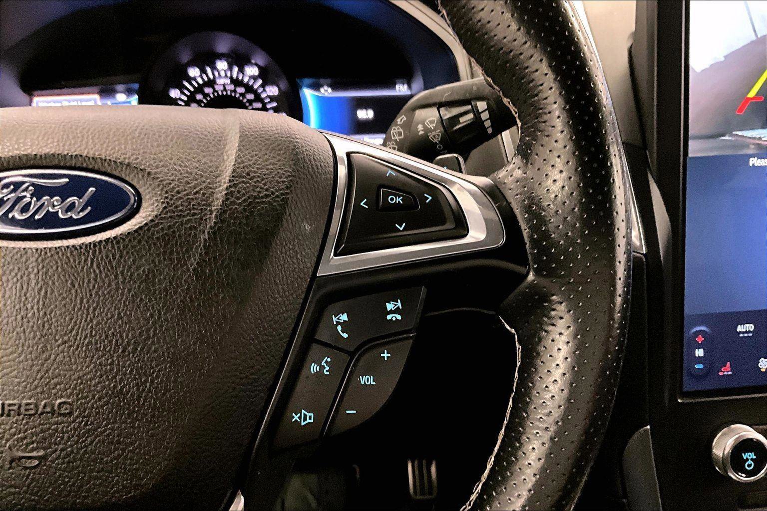 Certified 2022 Ford Edge ST image 18