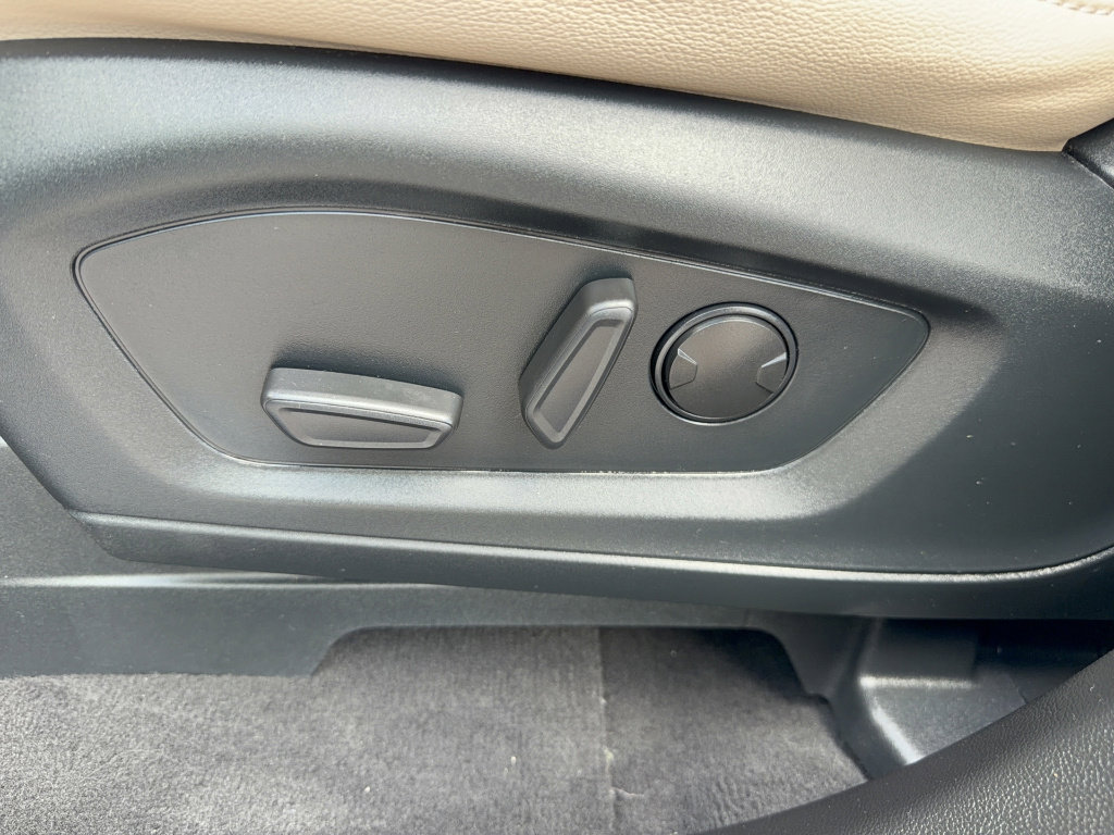 Certified 2023 Ford Explorer Limited w/ Limited Technology Package RWD image 36