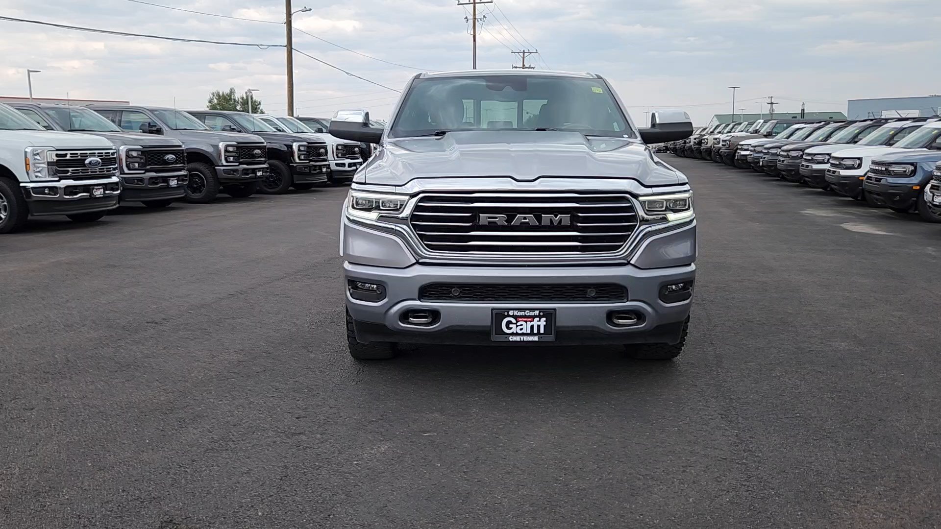 Used 2022 RAM 1500 Limited w/ Body Color Bumper Group AWD/4WD image 4