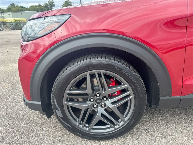 Certified 2025 Ford Explorer ST w/ Sun And Sound Package image 24
