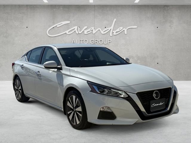 Used 2022 Nissan Altima 2.5 SV image 2