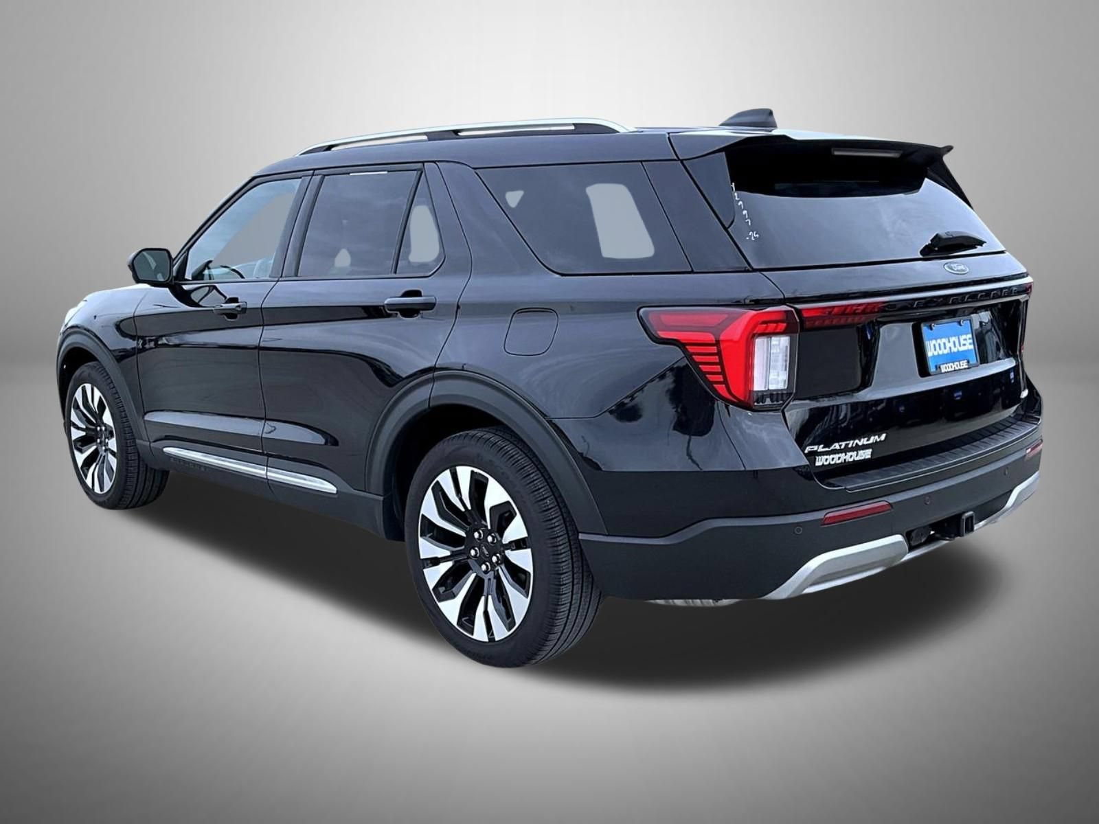 Certified 2025 Ford Explorer Platinum w/ LUX Leather Package AWD/4WD image 7