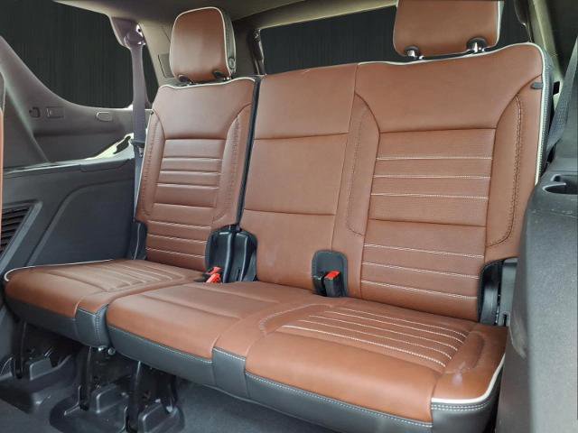 Used 2024 GMC Yukon Denali Ultimate AWD/4WD image 19