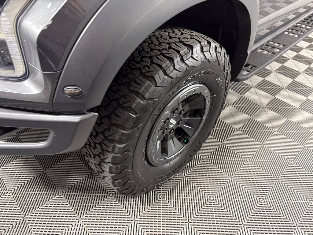 Certified 2018 Ford F150 Raptor w/ Equipment Group 802A Luxury AWD/4WD image 10